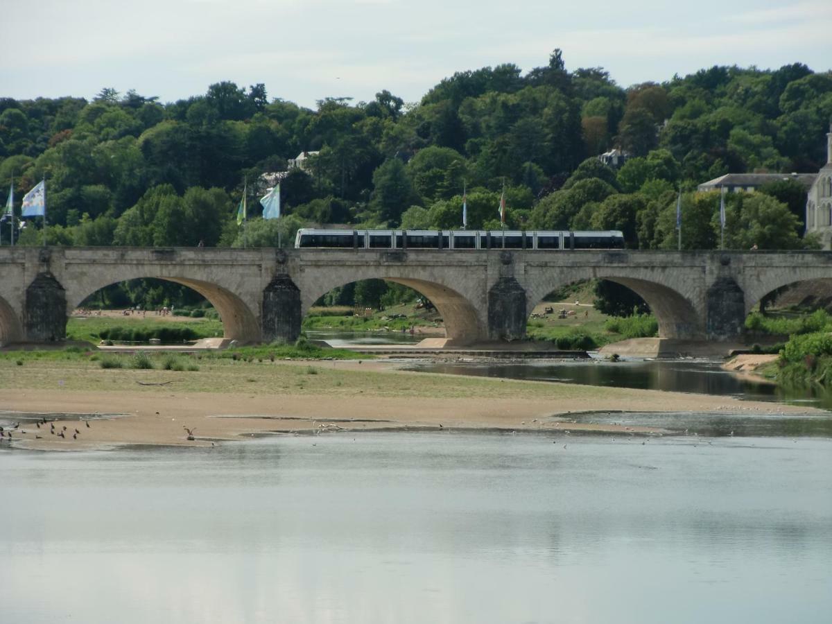 Git'Appart Au Bord De Loire Тур Экстерьер фото